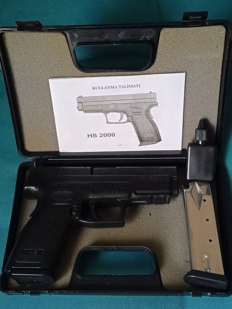Emekli Askeri Personelden HS 2000 Tabanca