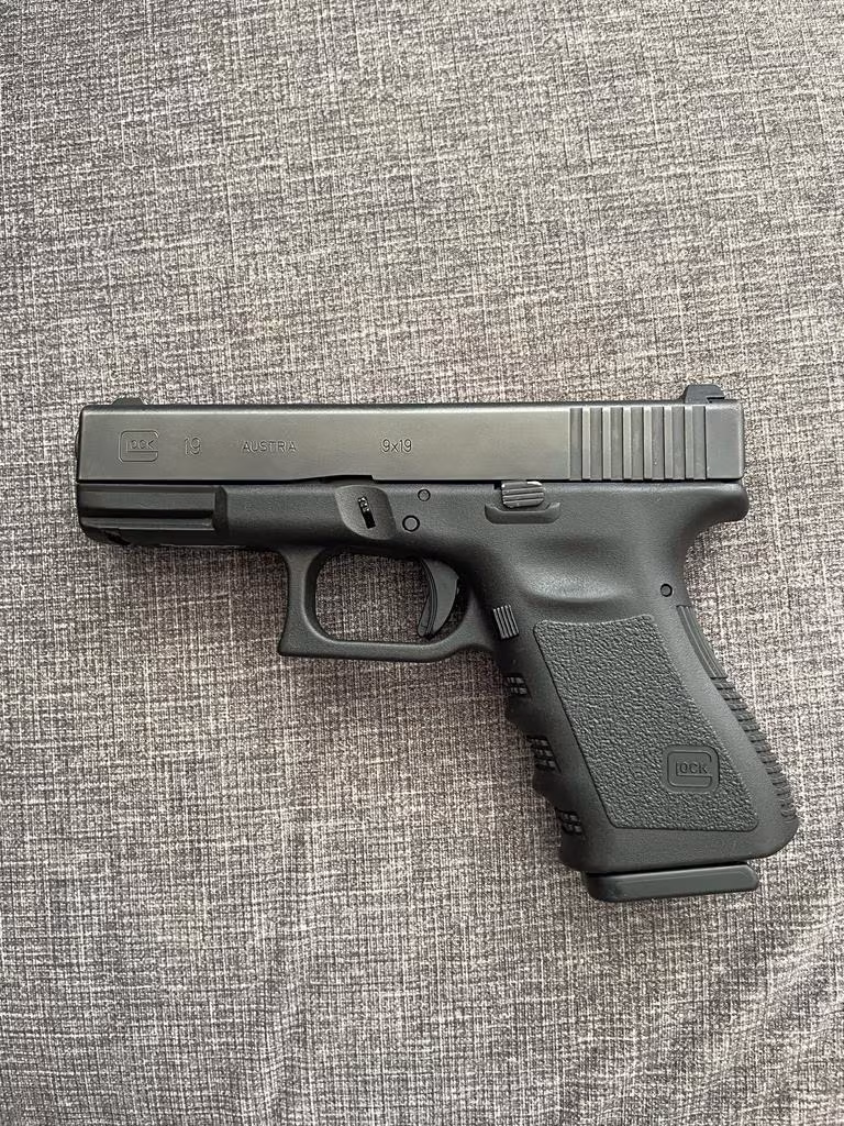 Glock 19