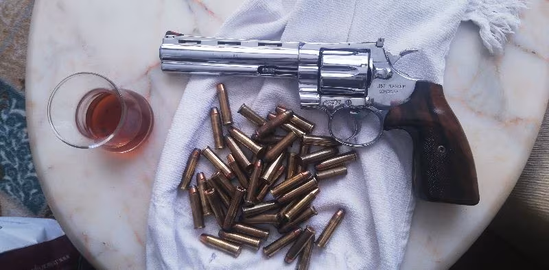 Askeri personelden temiz toplu 6 inç toplu 9 * 65 Tabanca