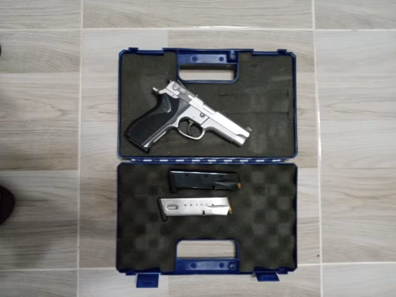 Smith Wesson 5906  15+1