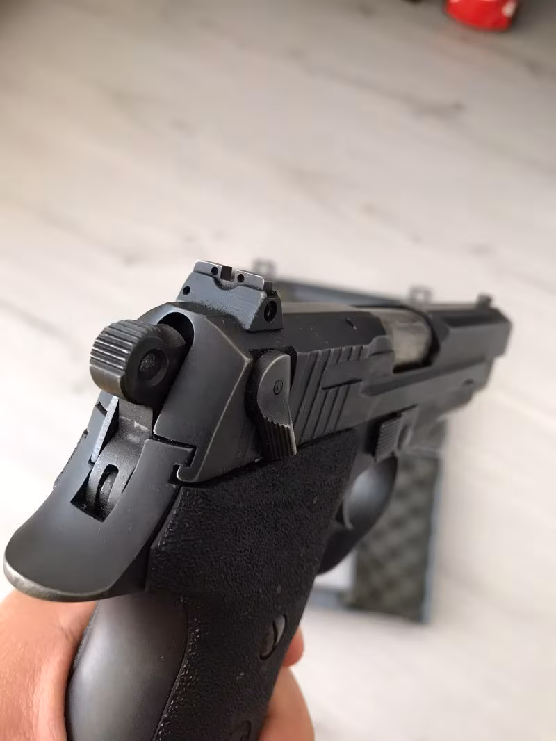 Emekli Personelden Taşıma Ruhsatlı Astra A-900 XS