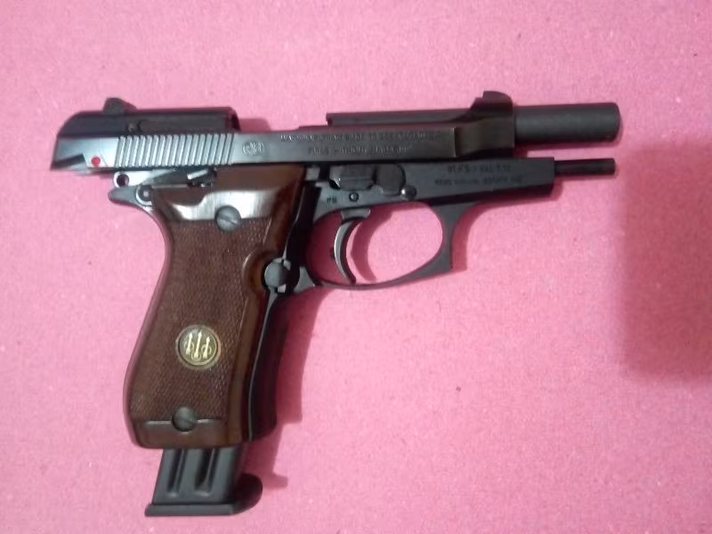 Beretta 81 - FS 12 +1