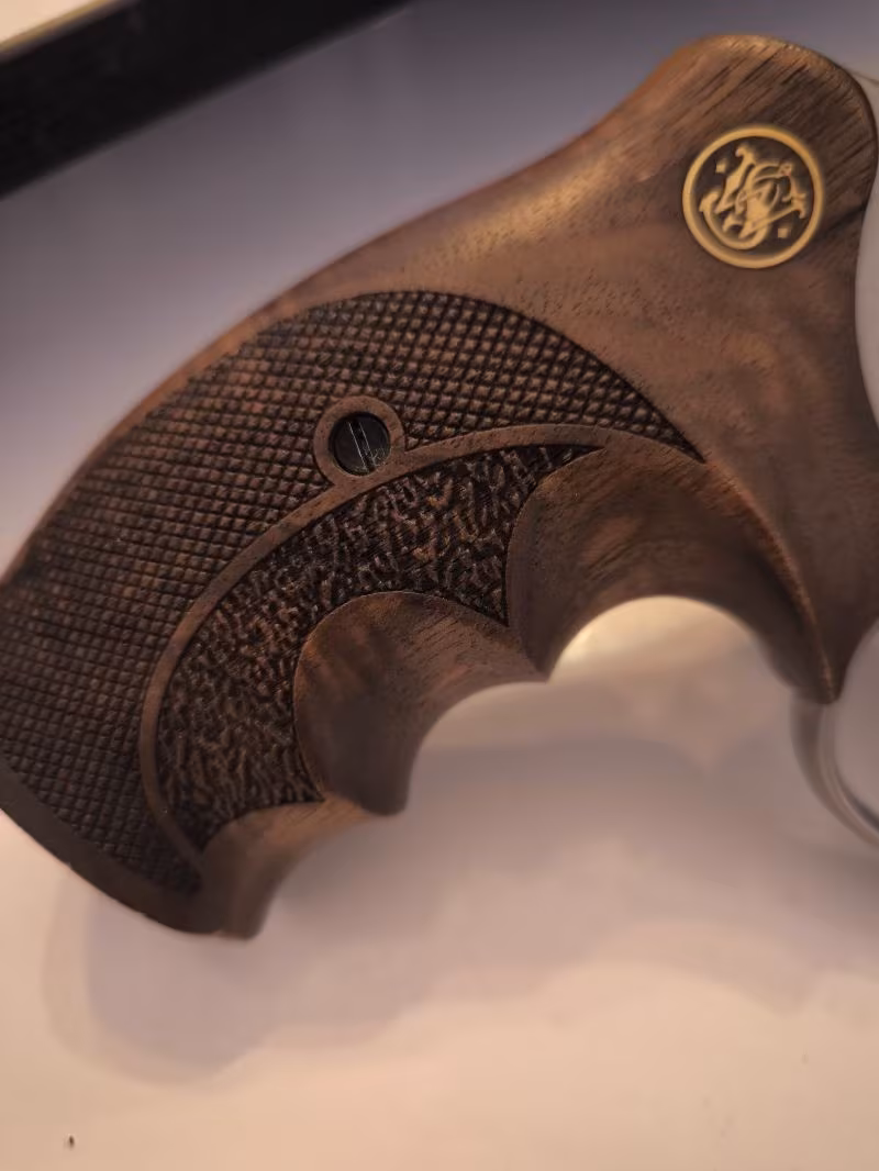 3.57 Smith wesson tabanca mı şarjörlü hafif bir silahla takas etmek istiyorum