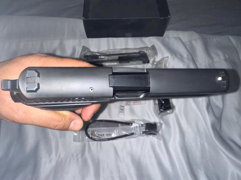 SIFIR SİGSUAR P 226 NİTRON AMERİKAN KUTUSUNDA  YÜKSEK MAHKEME BAŞKANINDAN ALINMA ETİKETİ ÜZERİNDE