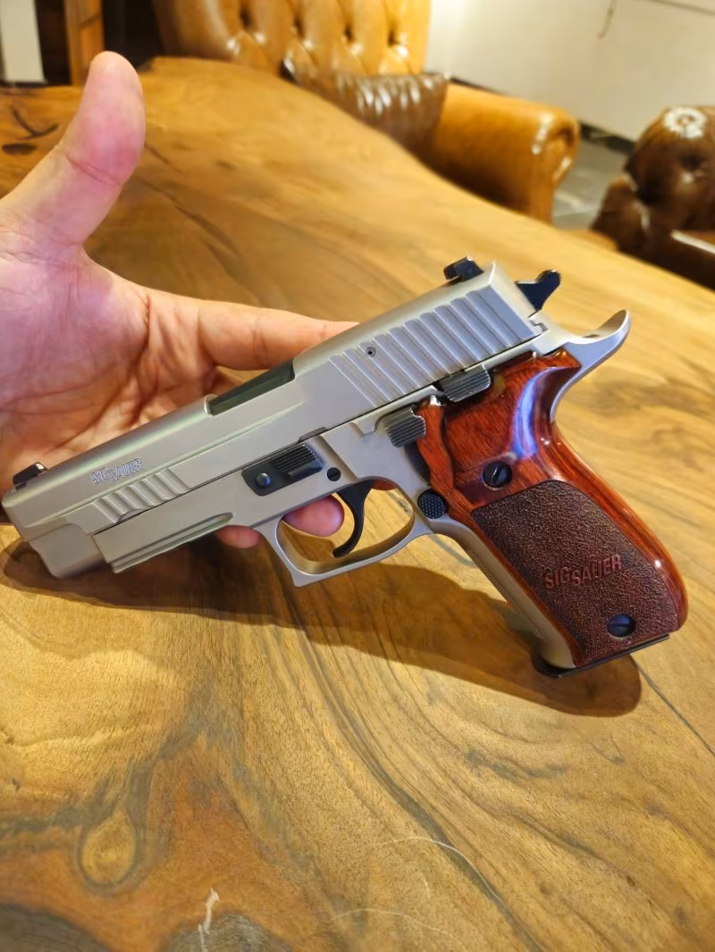 Silahların Şahı. P226 ELITE STAINLESS