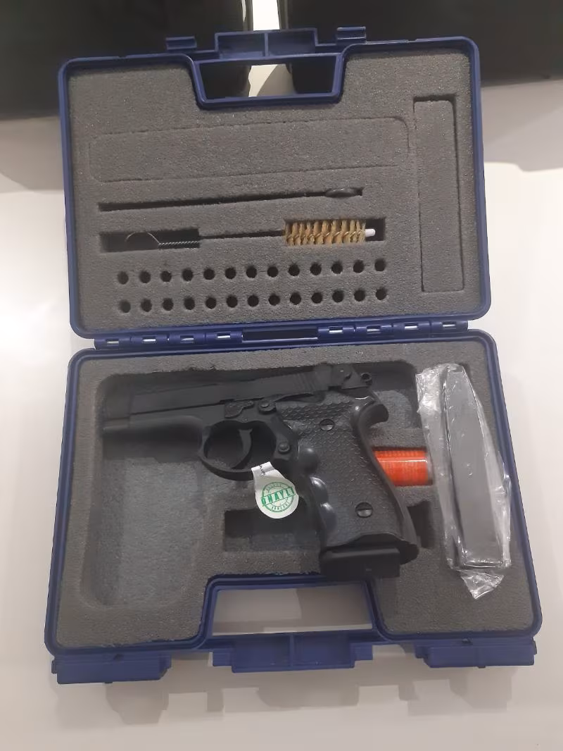 Jandarma personelinden sıfır Kanuni 17 tabanca