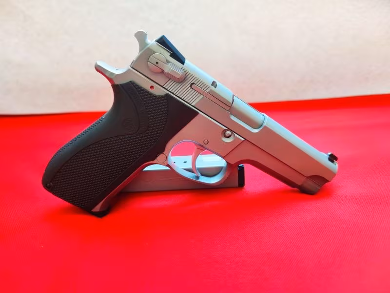 SMITH & WESSON 5906 (ORJİNAL BEYAZ HOROZ BEYAZ TETİK)