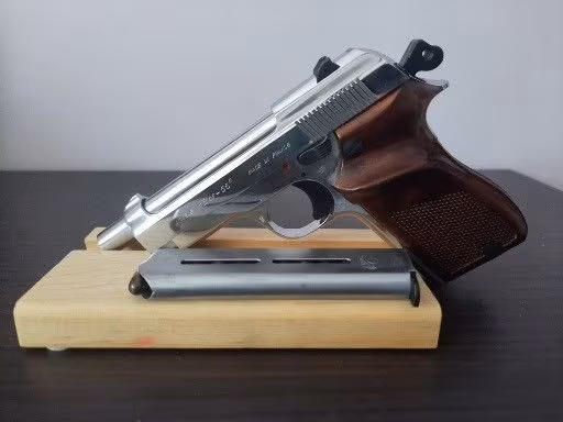 Emekli askerden satılık unigue (Fransız onlusu)