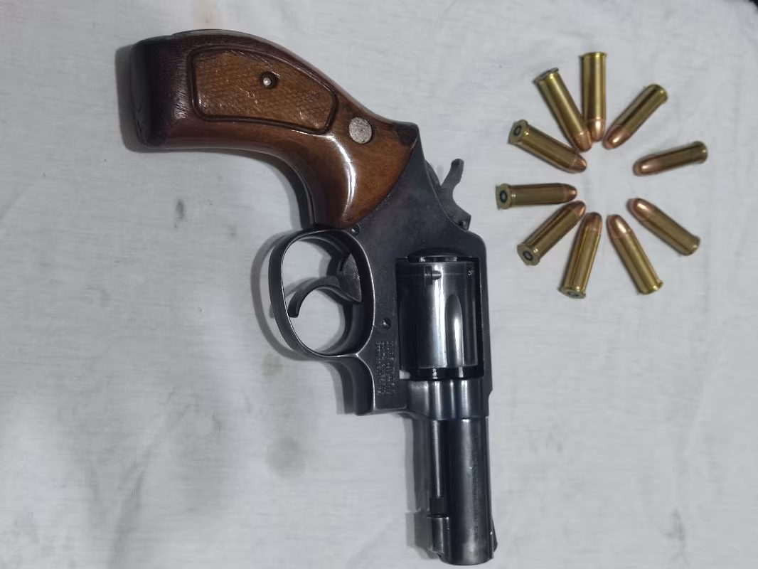 Emekli Memurdan Satılık Smith Wesson