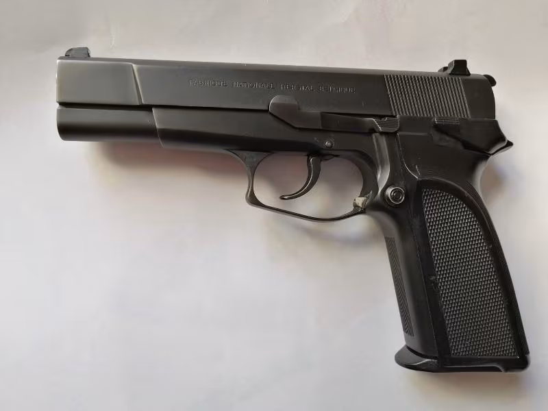 Özel seri çok az bulunan BDA modeli çift hareketli, sig sauer mantığı ile çalışır.