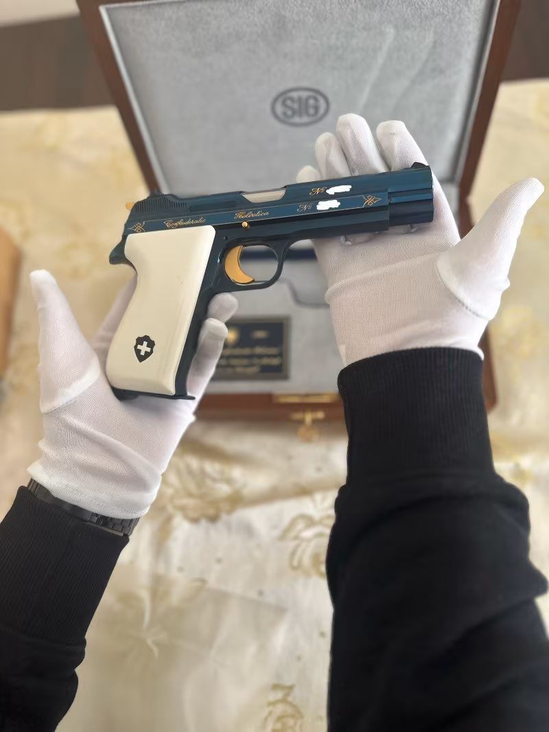 KOLEKSİYONLUK SIG P210 BLUE HELVETICA