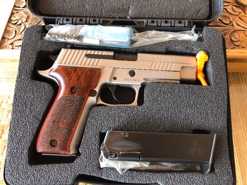 Sig Sauer P226 Elite Stainless