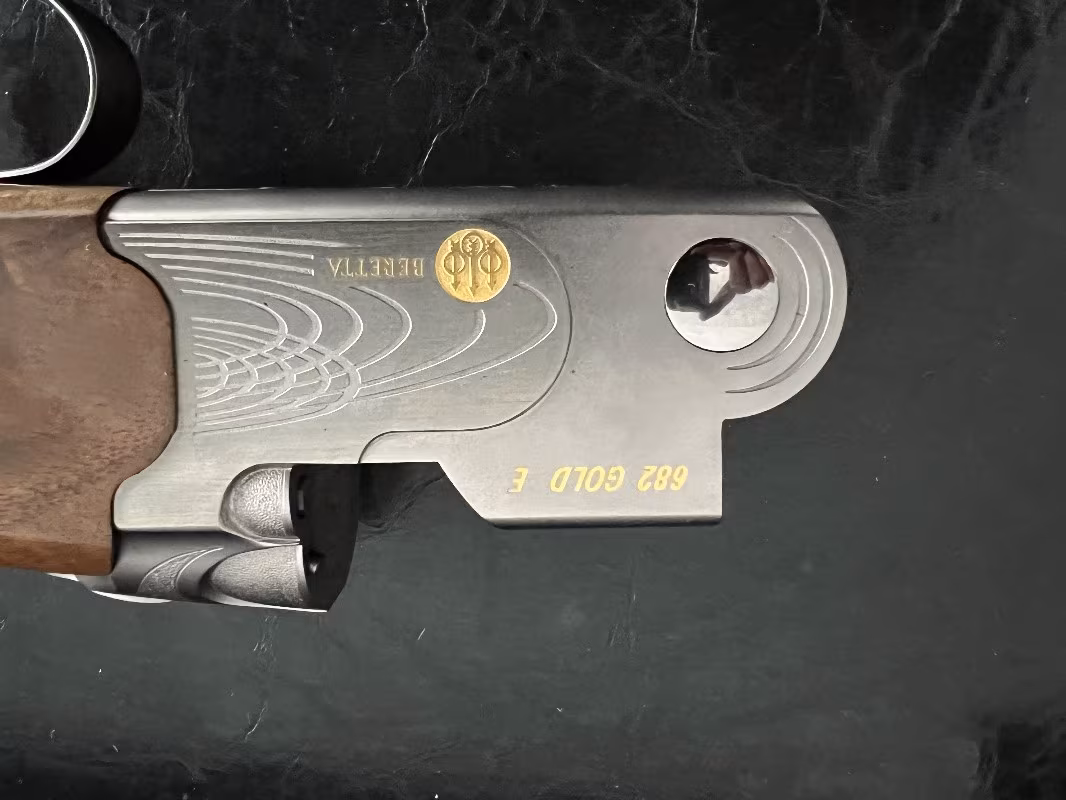 Beretta 682 gold e trap tüfeği