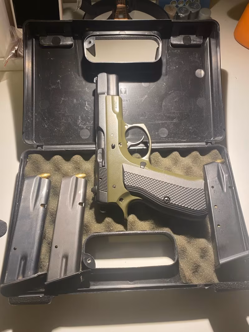 Emsalsiz Cz75B