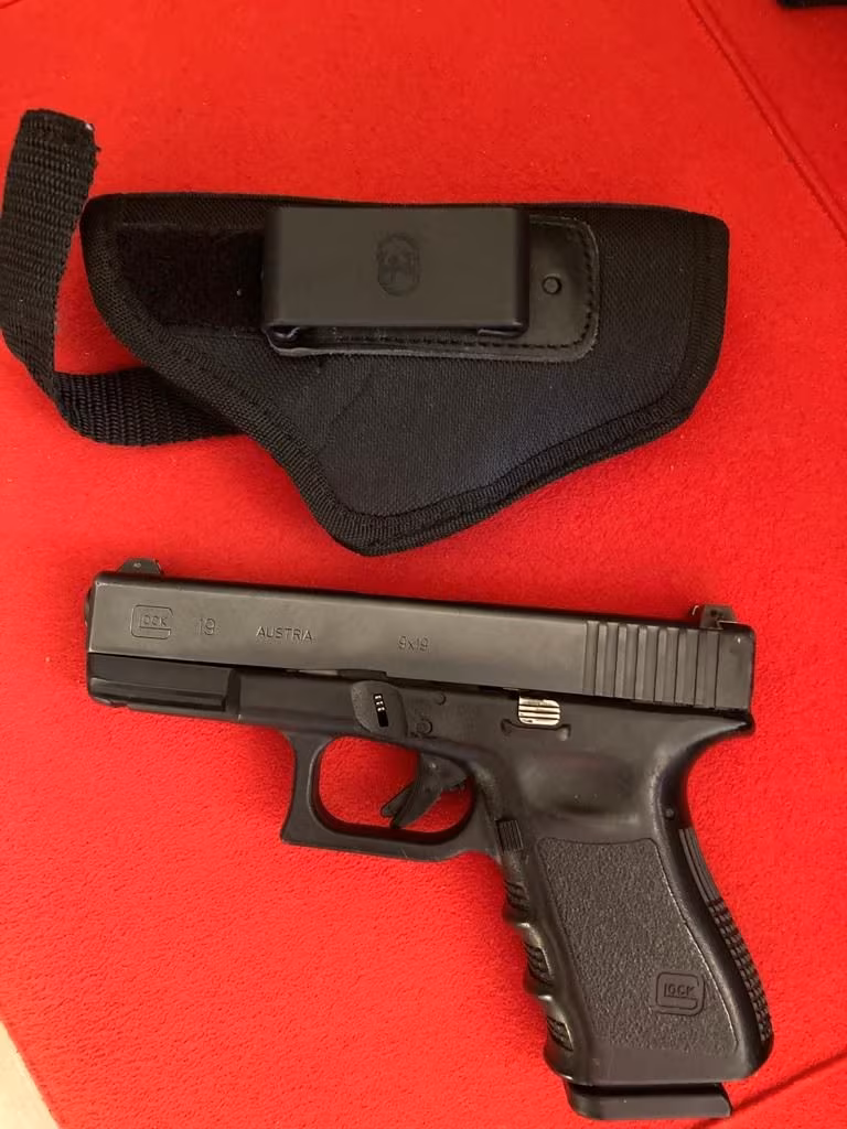 Glock 19 kamu personelinden