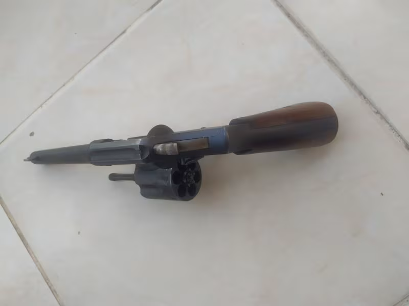 EMEKLİ ASTSUBAYDAN SMİT WESSON UZUN 9.65 MM
