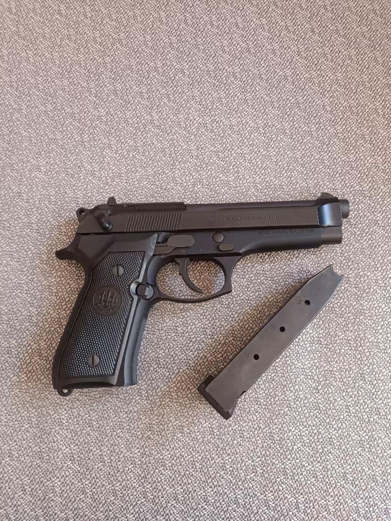 Memurdan sıfır Beretta 92FS