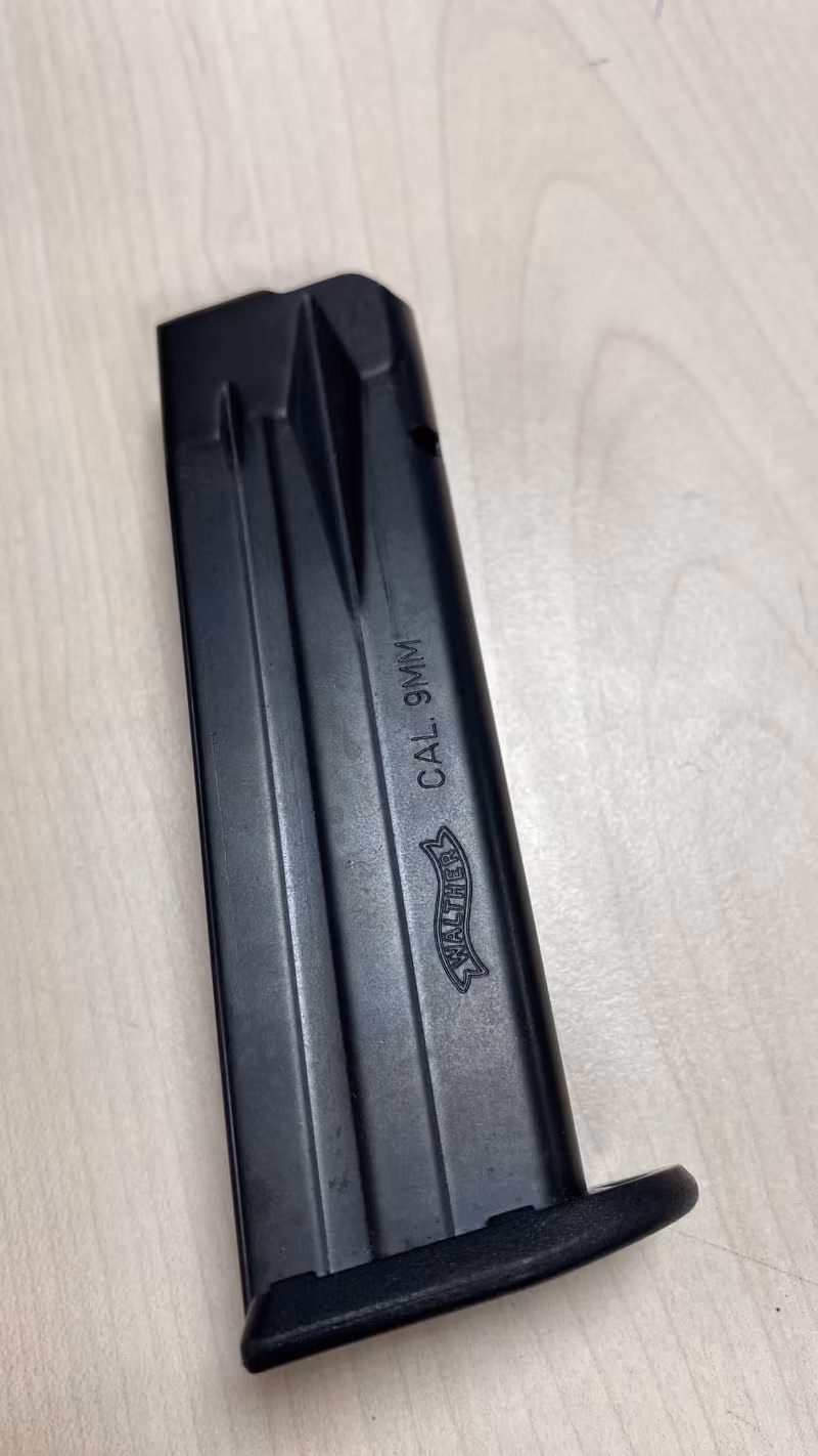 Memurdan orjinal şarjörler