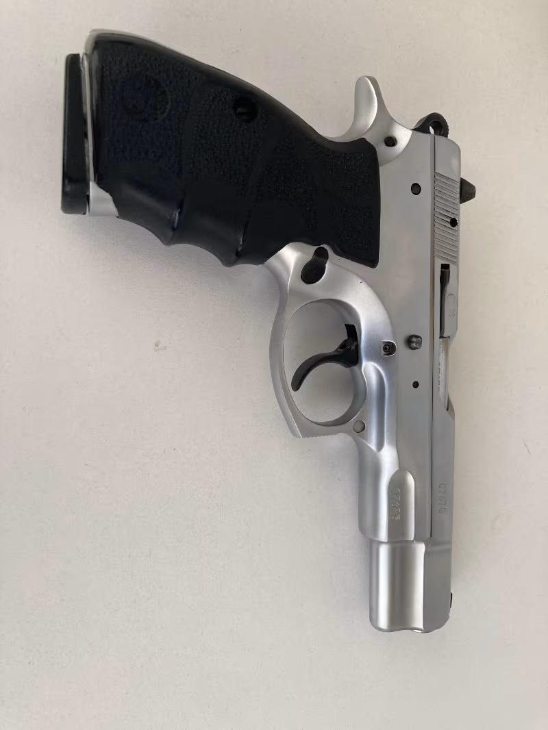 KAMU GÖREVLİSİNDEN SATILIK CZ-75 B