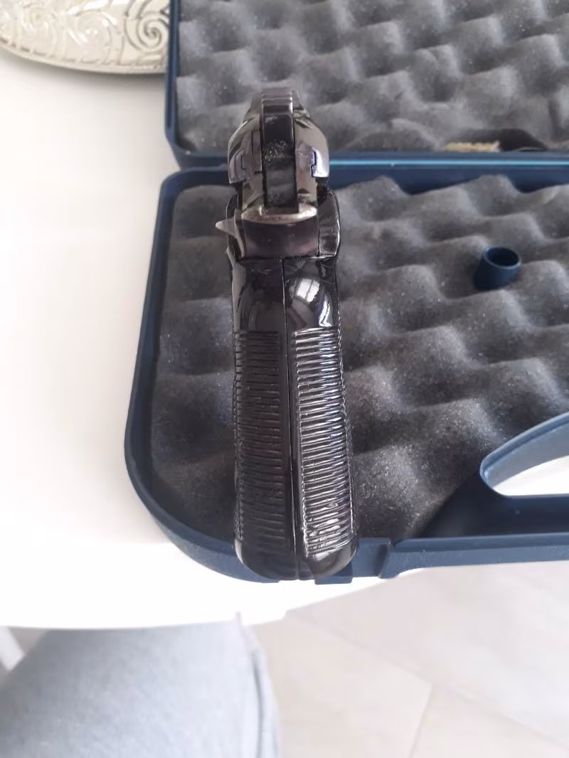 Model 70 Düğmeli Baretta