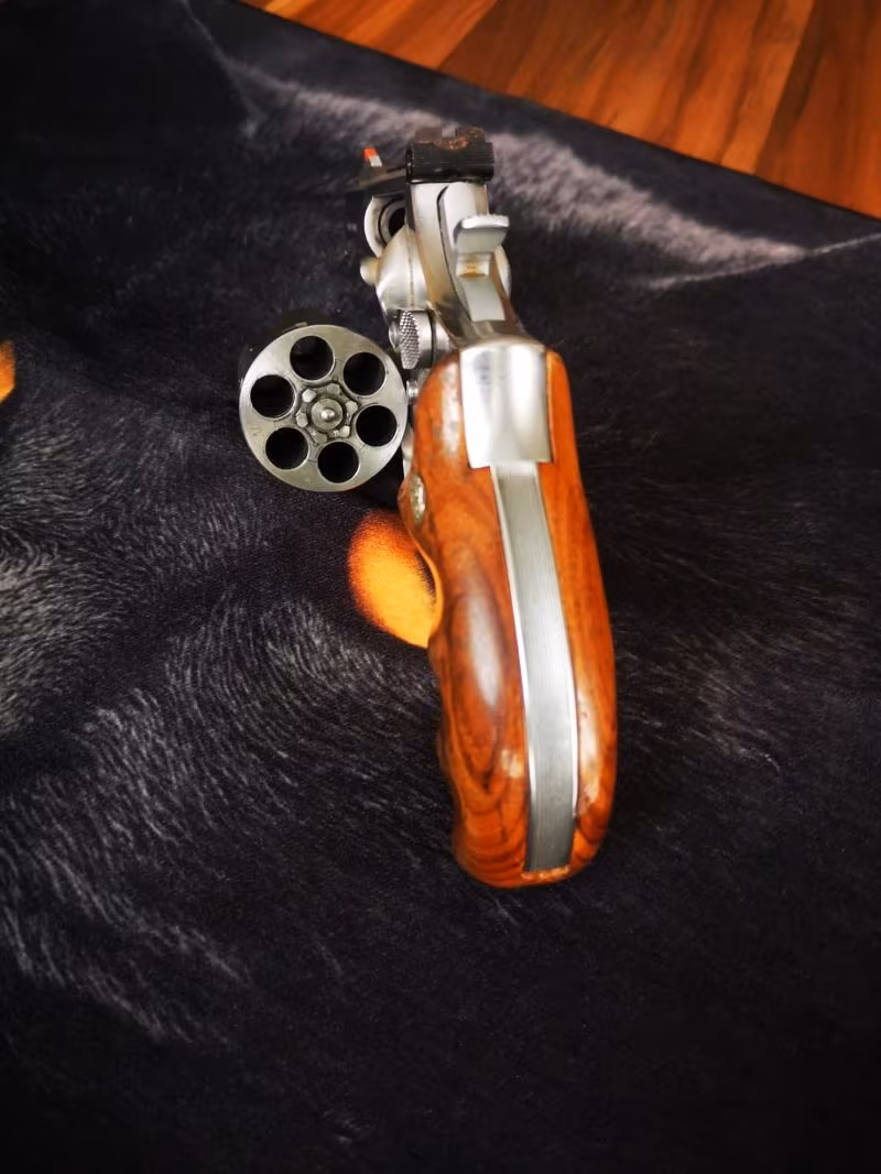 SMİTH WESSON 357 MAGNUM KAMU GÖREVLİSİNDEN SATILIK