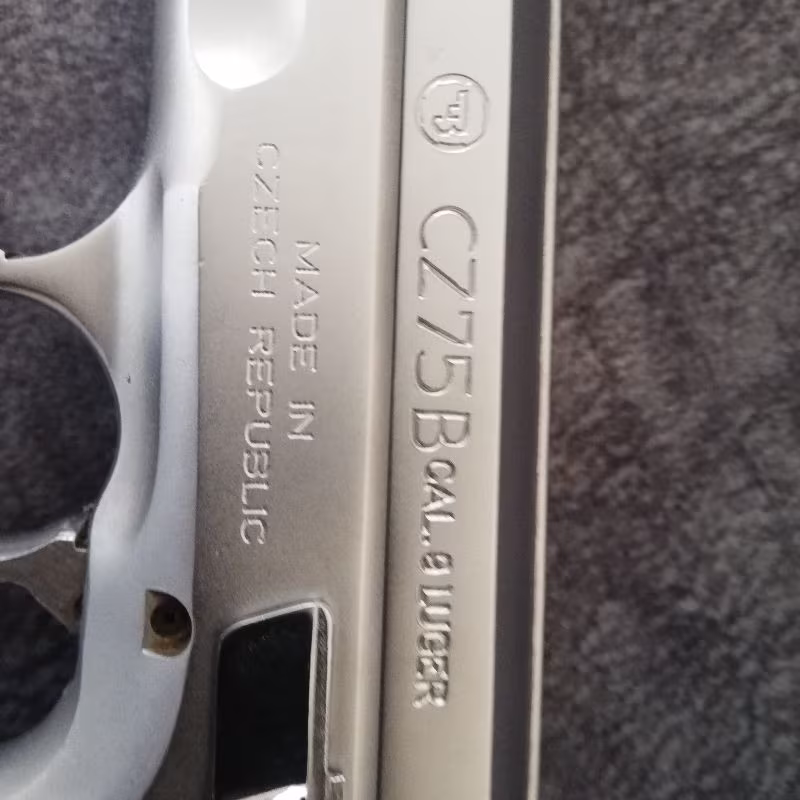 CZ 75 B LUGER