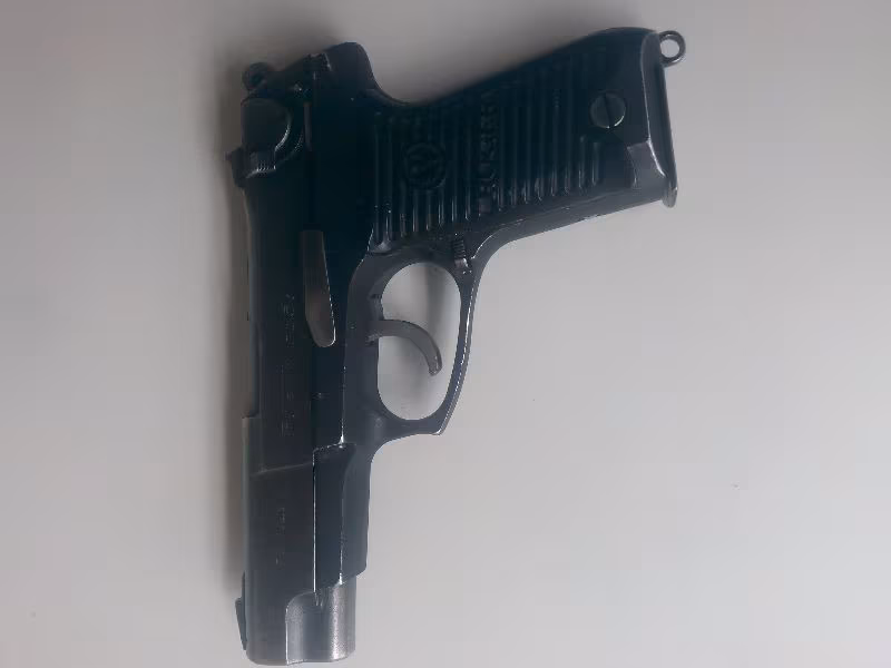 ABD. RUGER- P-85