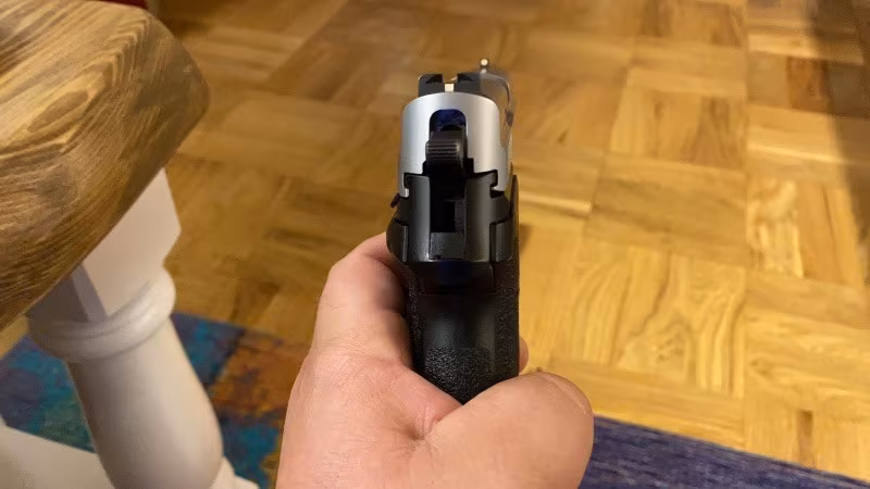 Silahçı Adem ‘den