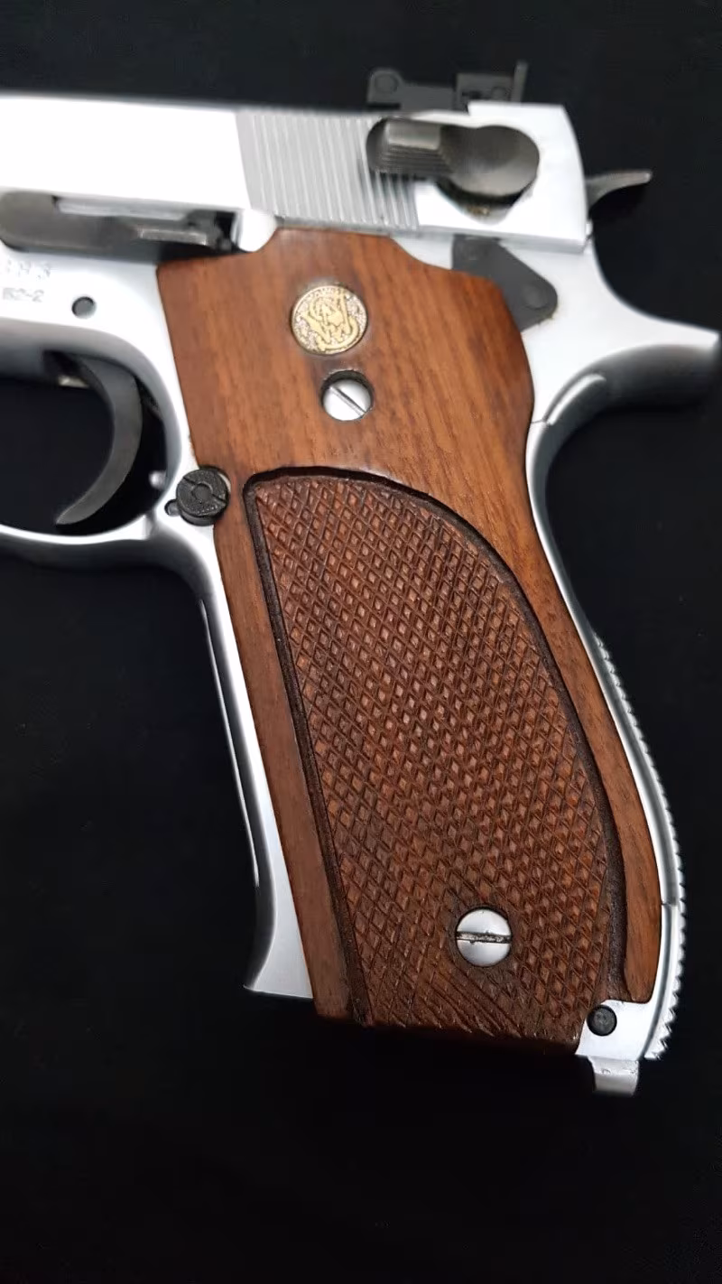 Silahçı Adem ‘den