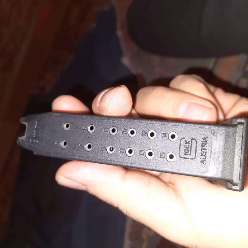 Glock 19 marka 9mm çaplı 2 adet 15+1 kapasiteli şarjör