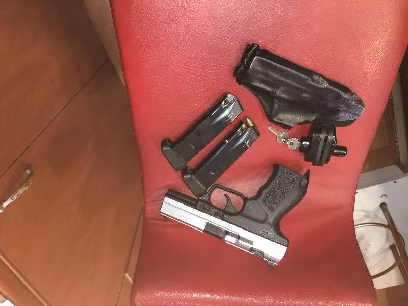 İZMİRDE FİYATI DÜŞTÜ TAKASLI  TEMİZ AZ KULLANILMIŞ RUHSATLI LAYT TP9 İNOX