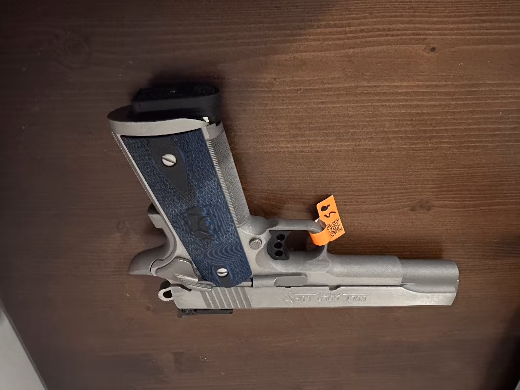 Kamu görevlisinden sıfır COLT GOLD CUP TROPHY 9X19