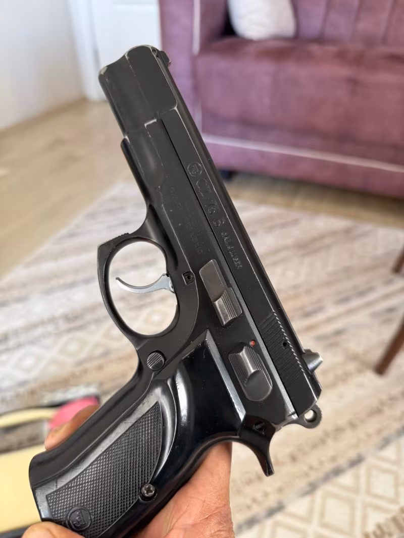 SAHİBİNDEN  SATILIK CZ 1997 MODEL ORJİNAL TABANCA