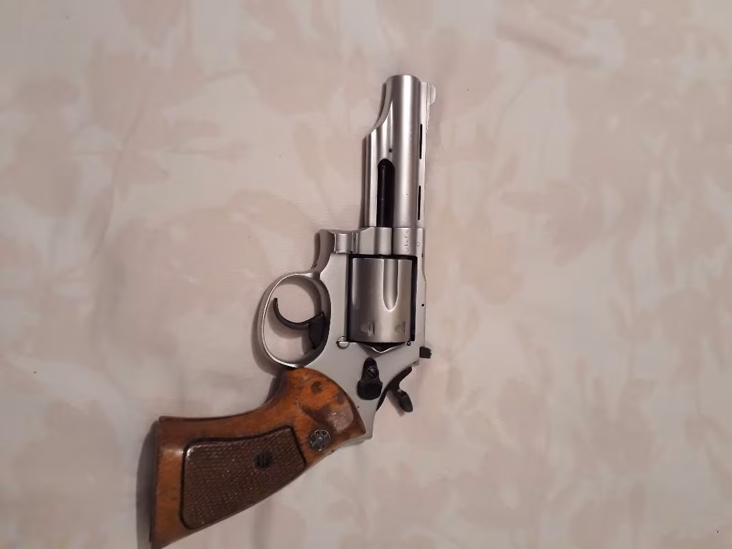 Llama 537 magnum