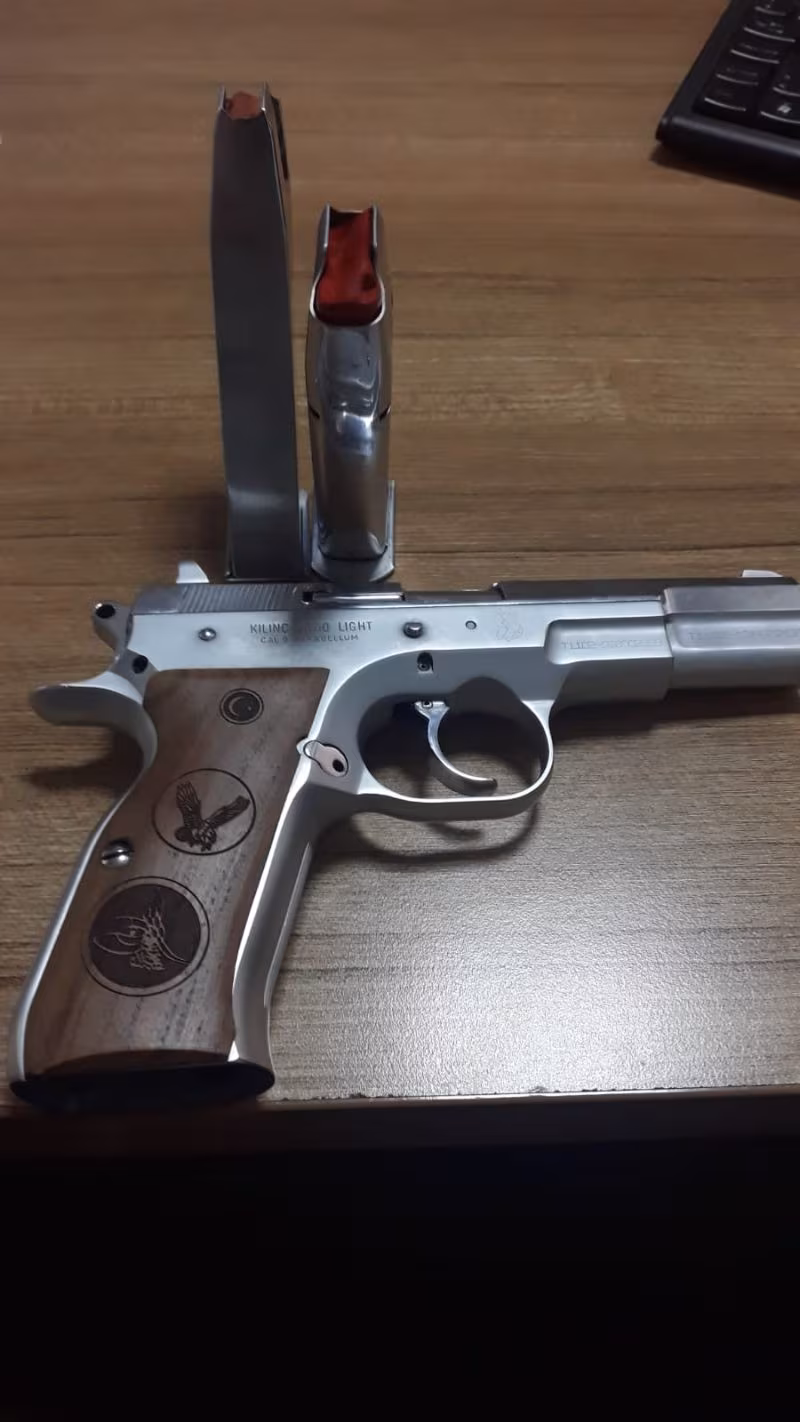 Sarsılmaz kılıç. 2000.light 9mm tabanca