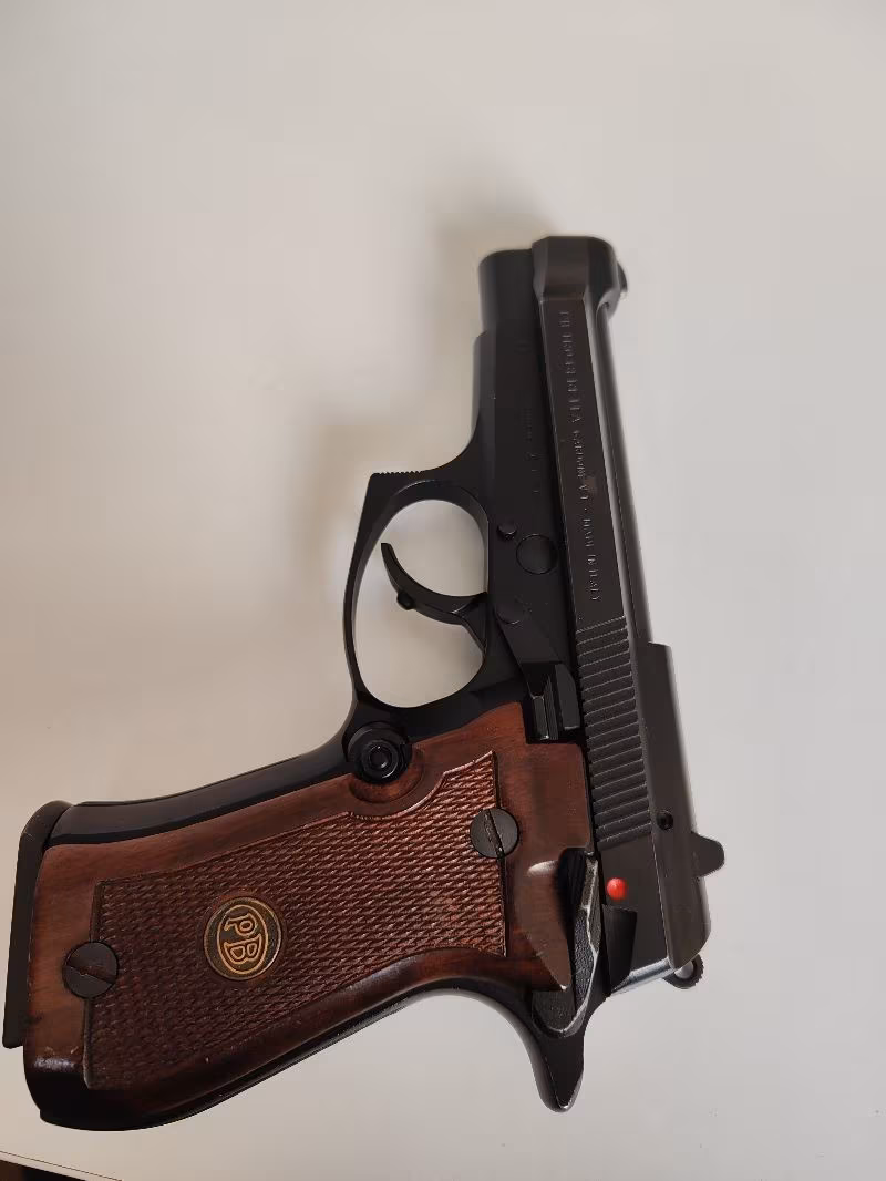 Beratta F81 12+1