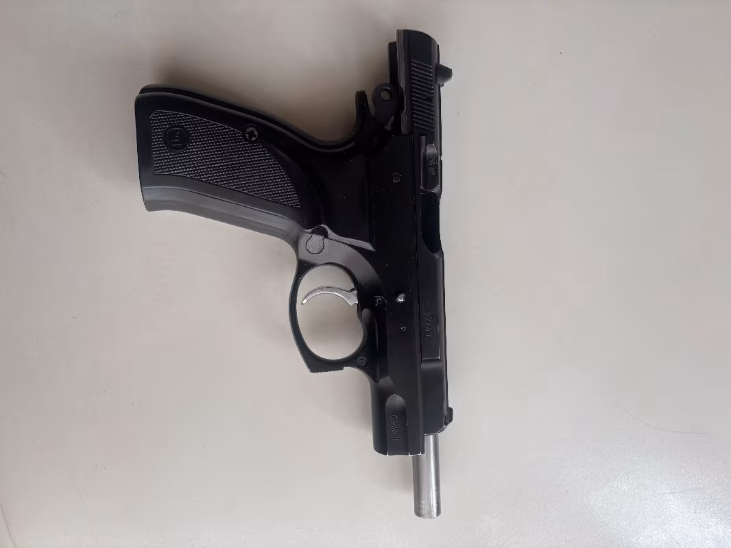 Emekli Polisten Cz 75b