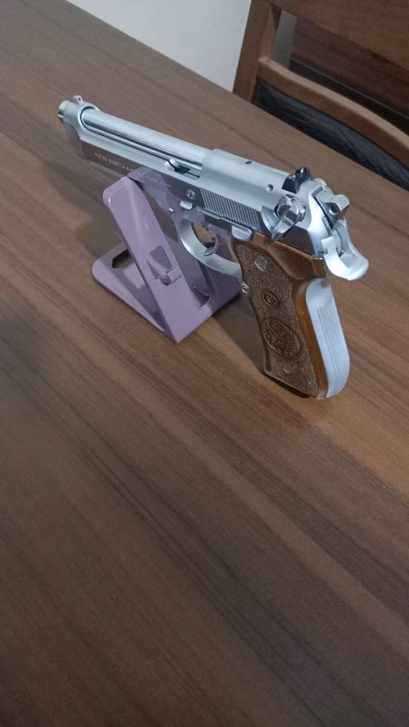 ASKERİ PERSONELDEN BARETTA FS92