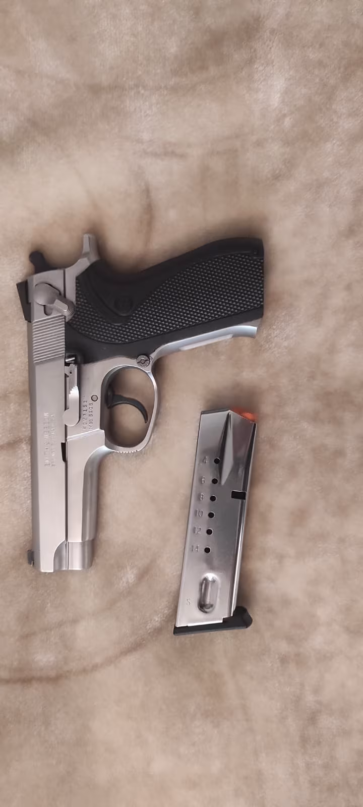 Simit wesson 5906