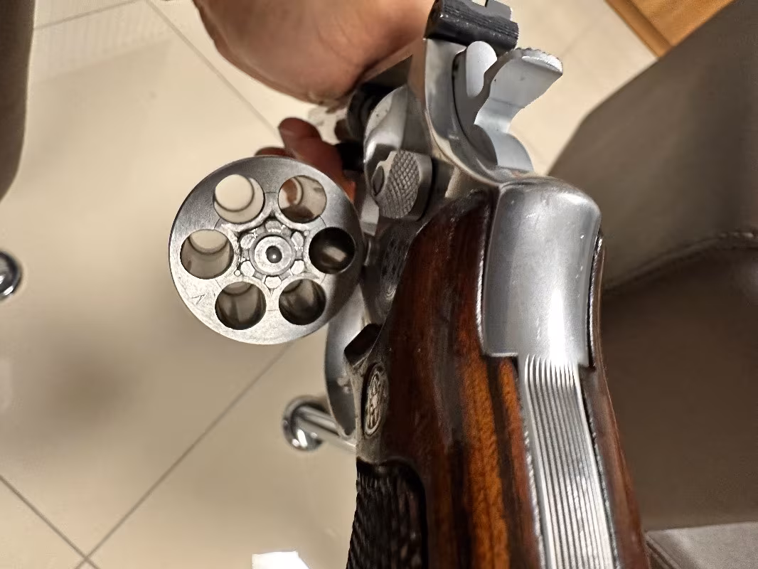 Smith Wesson 686-3 4inç toplu tabanca