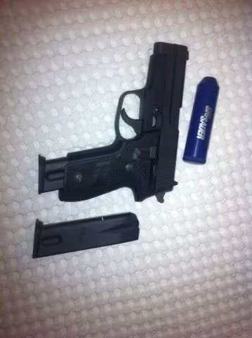 SİG SAUER P228