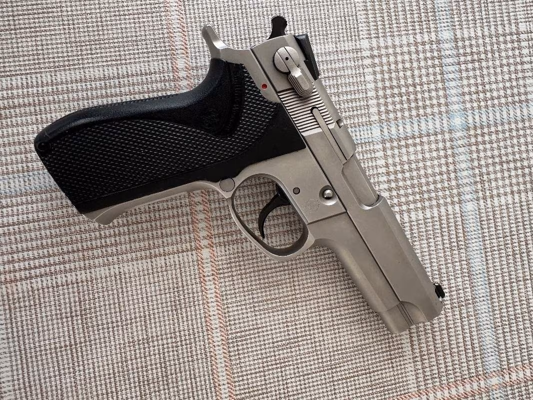 ÇOK TEMİZ SMİTH WESSON 5906