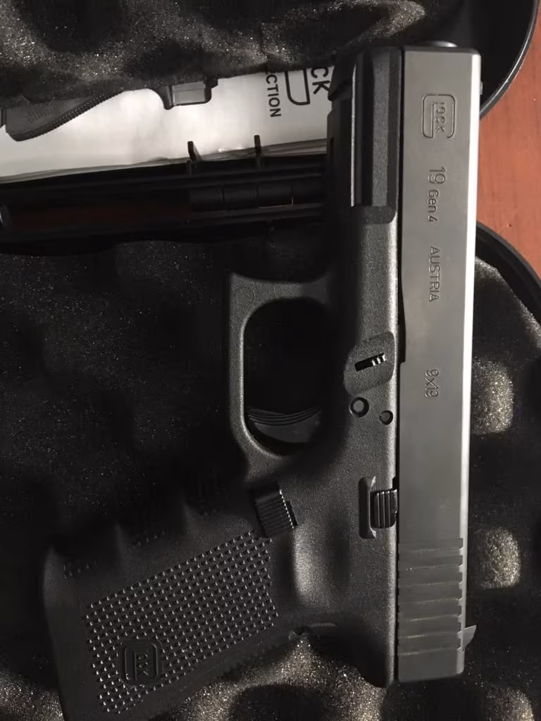 ASKERİ PERSONELDEN SİFİR GLOCK 19 GEN 4  2016 MODEL MKEK ÇIKIŞI