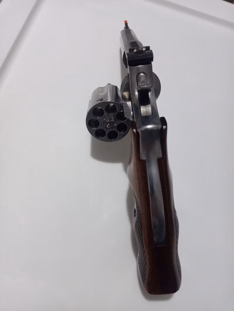 EMEKLİ ASTSUBAYDAN SIFIR AYARINDA SATILIK SMİTH WESSON