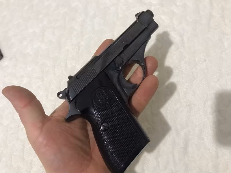 Düğmeli Baretta