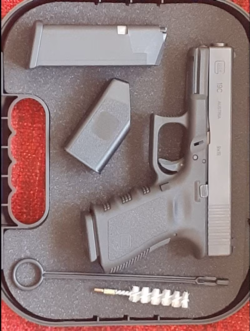 Kamu Görevlisinden Glock 19C Kutusunda Sıfır gibi (Ruhsat evrakı hazır olanlar için)
