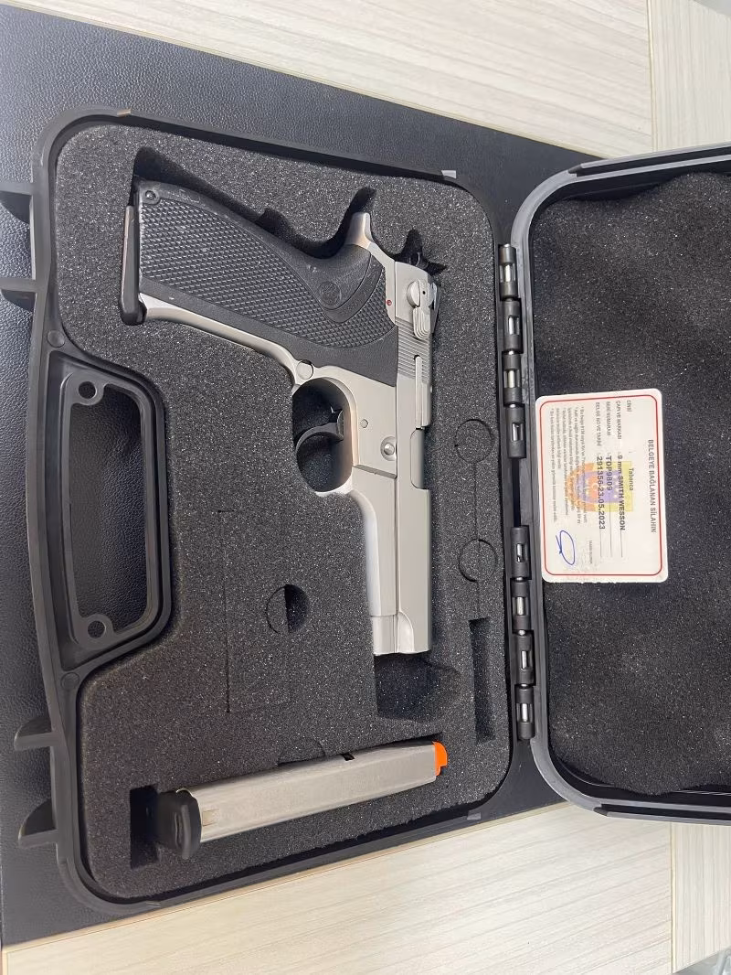 SMİTH WESSON 5906