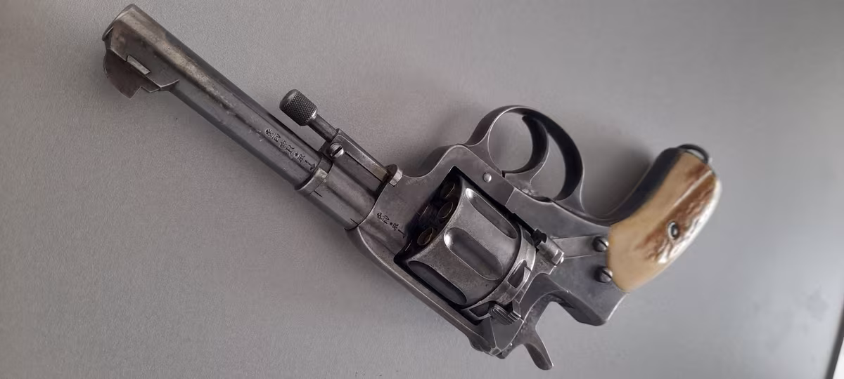 Orjinal boyalı Belçika nagant. 100 mermisiyle