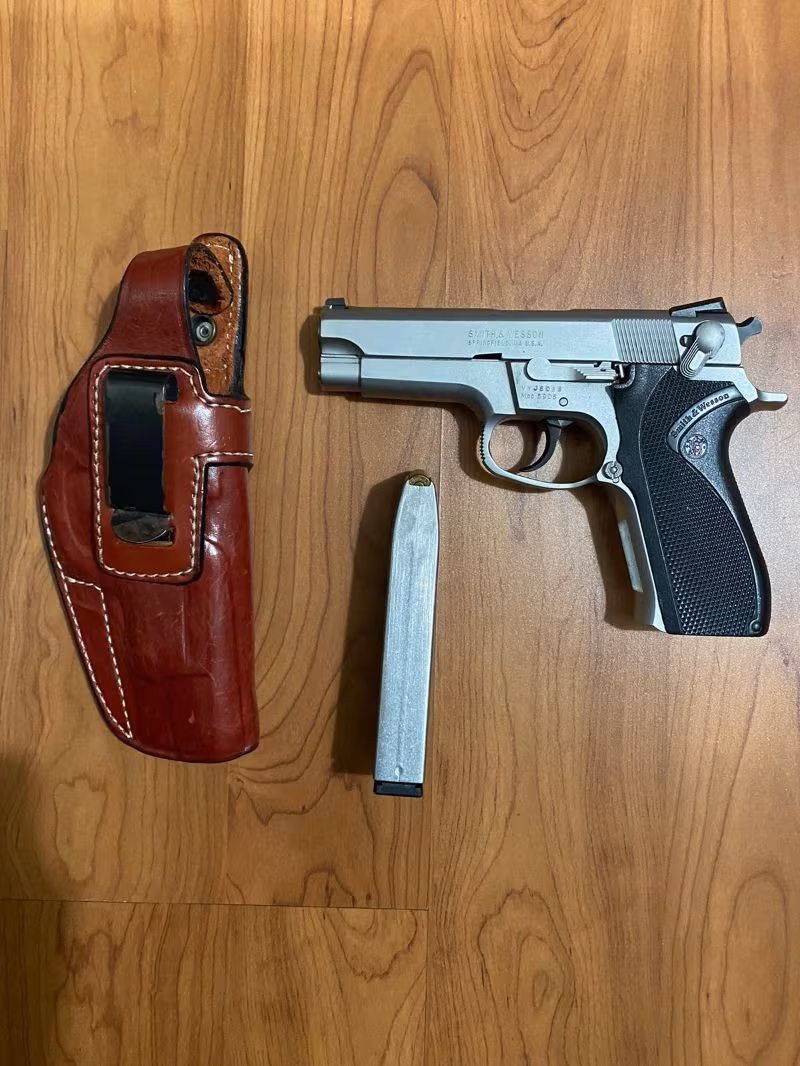 Smith&Wesson 5906 satılık