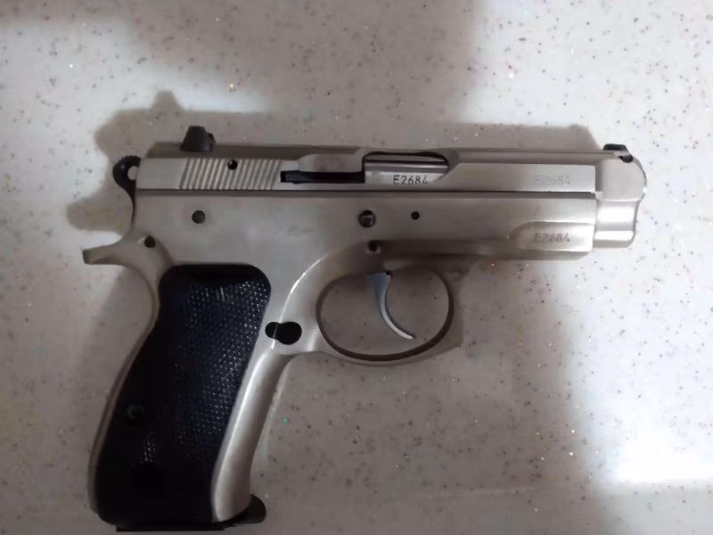 CZ 75 COMPACT